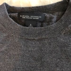 Small Banana Republic Italian merino wool